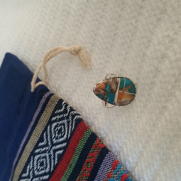 Sterling & Turquoise Ring - Picture 4 of 10
